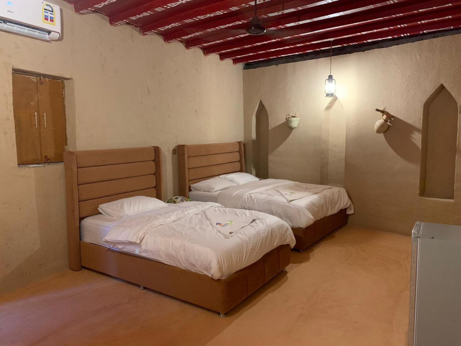 بيت نُزل السلام Bait Salam Inn Al Ḩamrāʼ Екстериор снимка