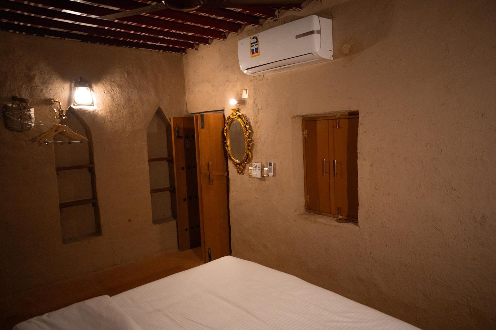بيت نُزل السلام Bait Salam Inn Al Ḩamrāʼ Екстериор снимка